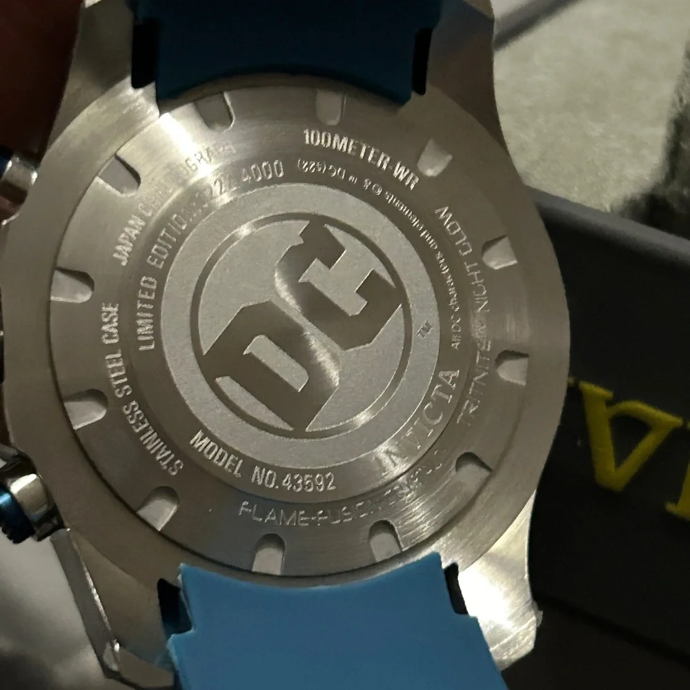 DC Comics Superman Invicta Watch - Picture 6 of 10